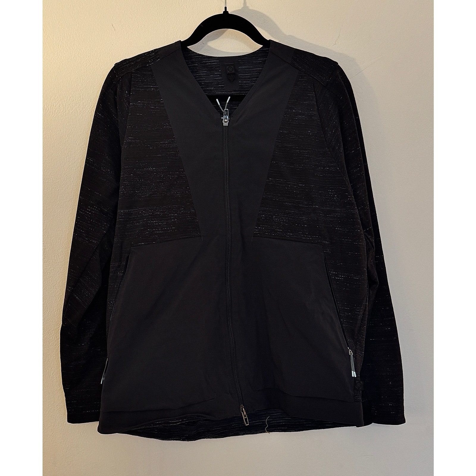 Lululemon Men's Lab Varsa Jacket In Gray/Black